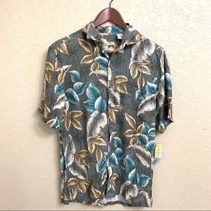 New Batik bay rayon Hawaii shirt beach shirt small